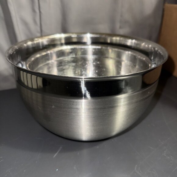 Stainless Steel Mixing Bowls Set Of 2 7.5” & 9.5” - Picture 15 of 15